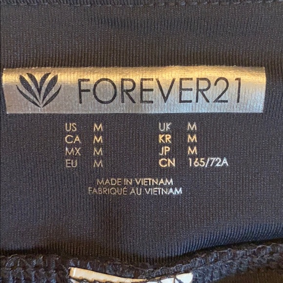 Forever 21 Geometric Print Legging - Picture 4 of 4